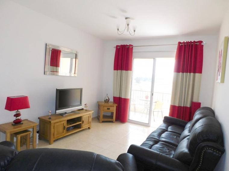 Excellent 2 Bed Apartment มานเดรีย ภายนอก รูปภาพ