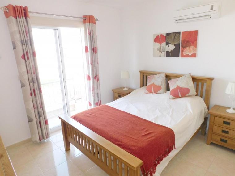 Excellent 2 Bed Apartment มานเดรีย ภายนอก รูปภาพ